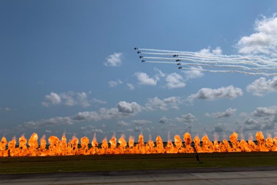 Ellington Hosts Wings Over Houston Airshow Drivein Style Houston